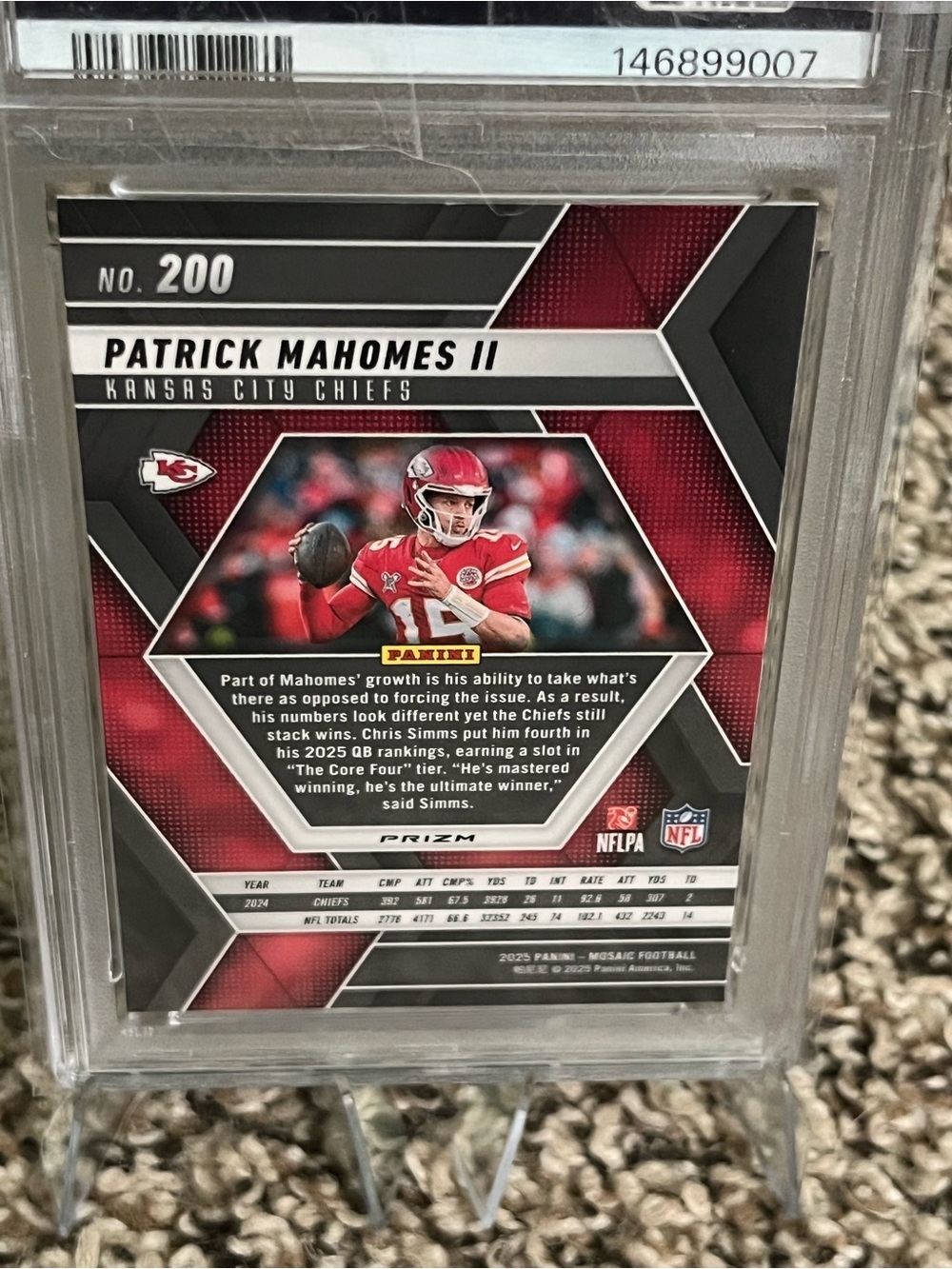 Panini Mosaic Patrick Mahomes II Red and Black Prizm Football Card - Picture 2 of 2